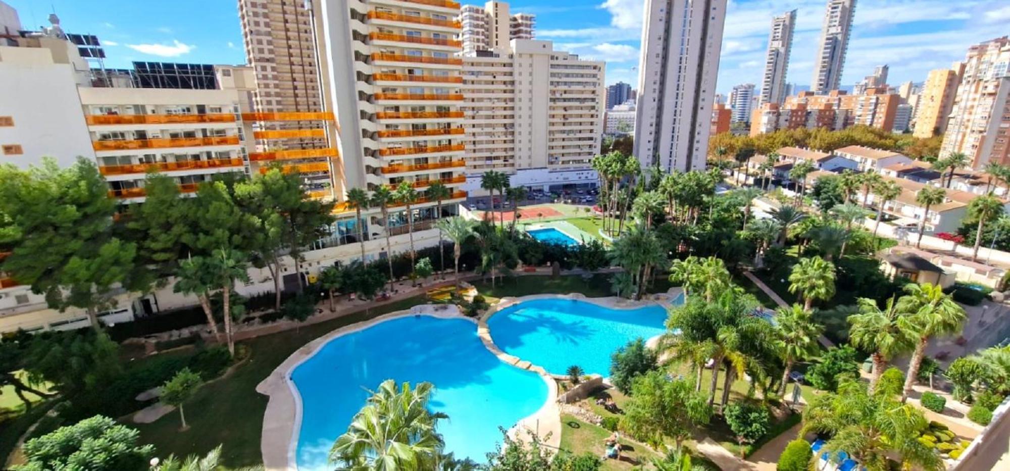 Gemelos 22-1-6 Benidorm Luaran gambar