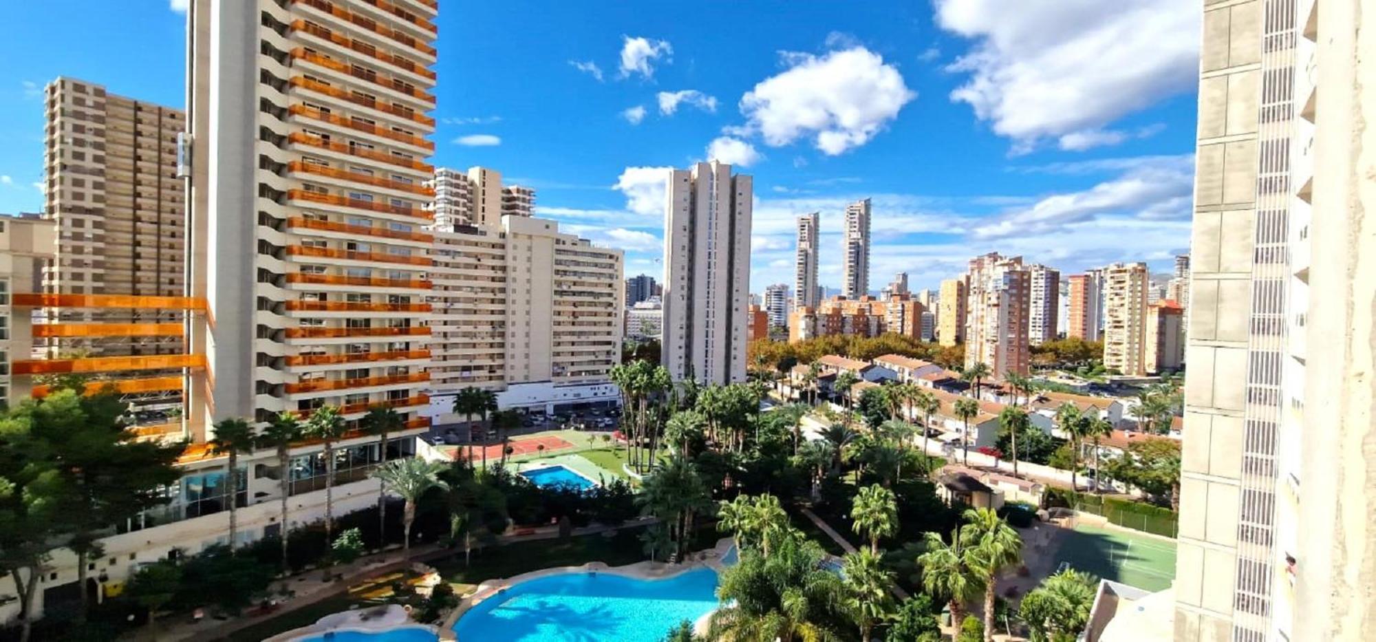 Gemelos 22-1-6 Benidorm Luaran gambar